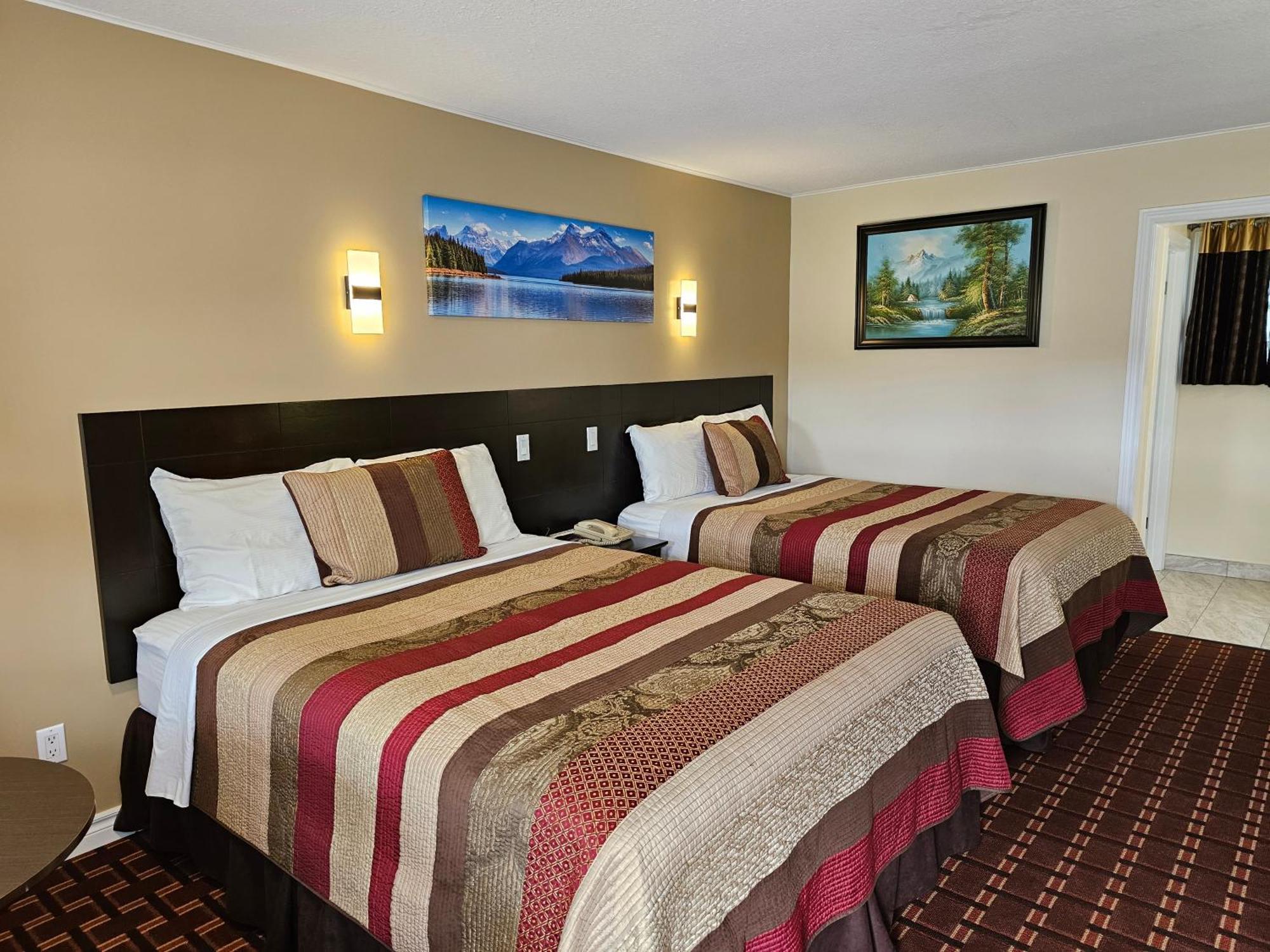 Fox Motor Inn Greater Napanee Eksteriør billede