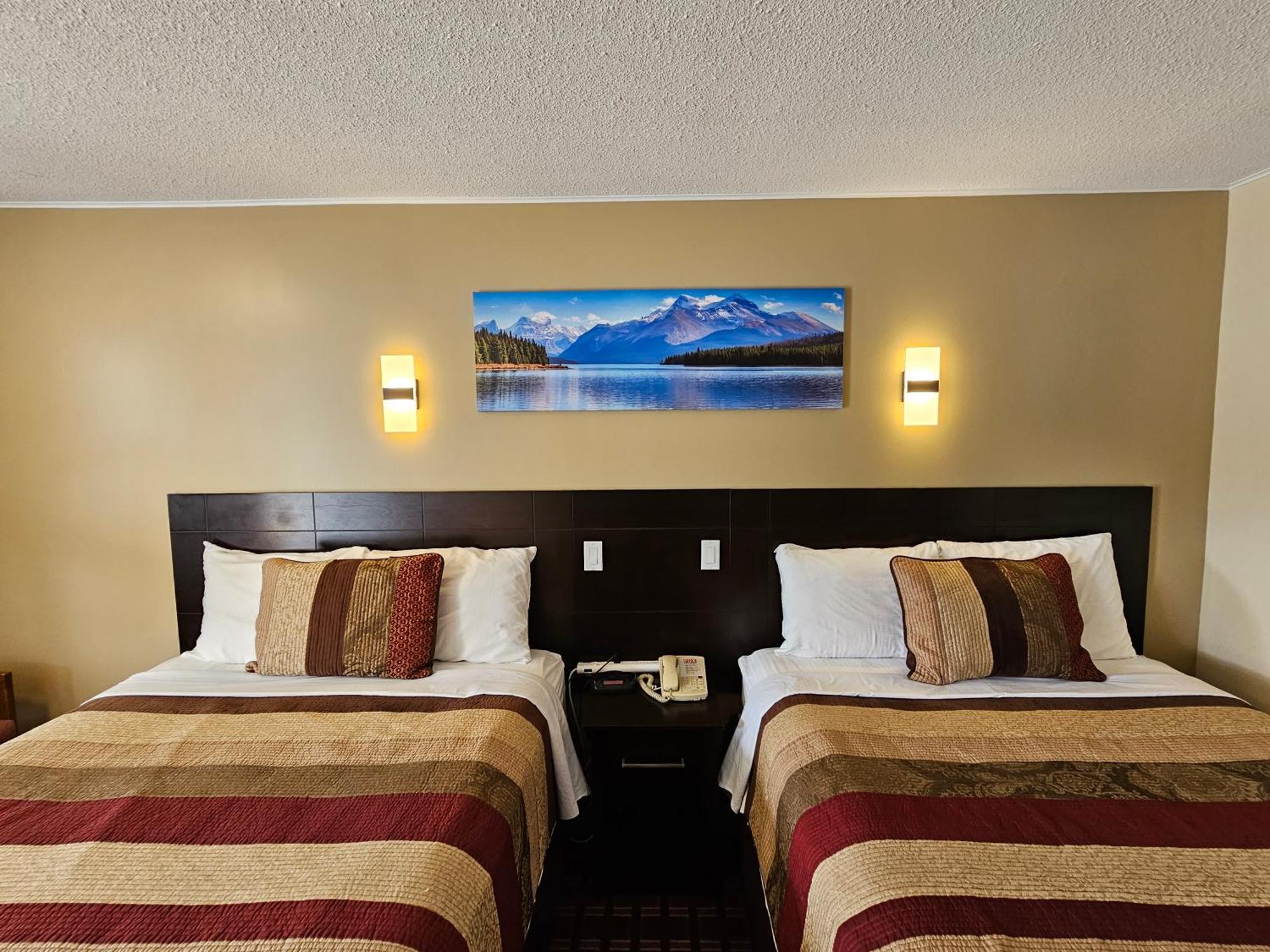 Fox Motor Inn Greater Napanee Eksteriør billede