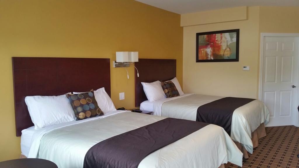 Fox Motor Inn Greater Napanee Eksteriør billede