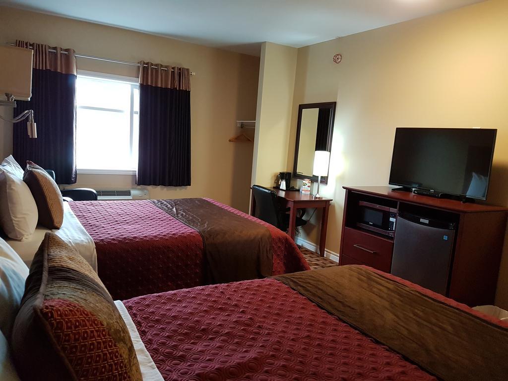 Fox Motor Inn Greater Napanee Eksteriør billede